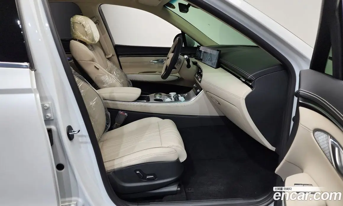 Genesis GV70 2026 2.5 автомат (гидро), фото 16 Genesis GV70 2026 2.5 автомат (гидро), фото 16