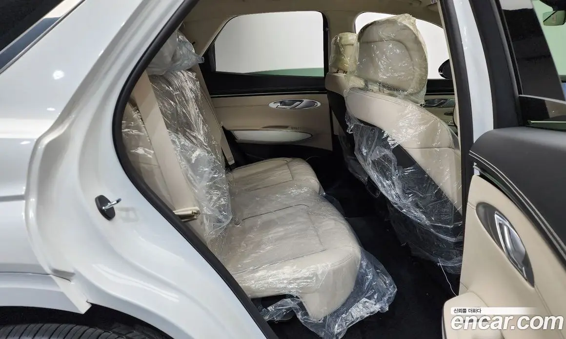 Genesis GV70 2026 2.5 автомат (гидро), фото 17 Genesis GV70 2026 2.5 автомат (гидро), фото 17