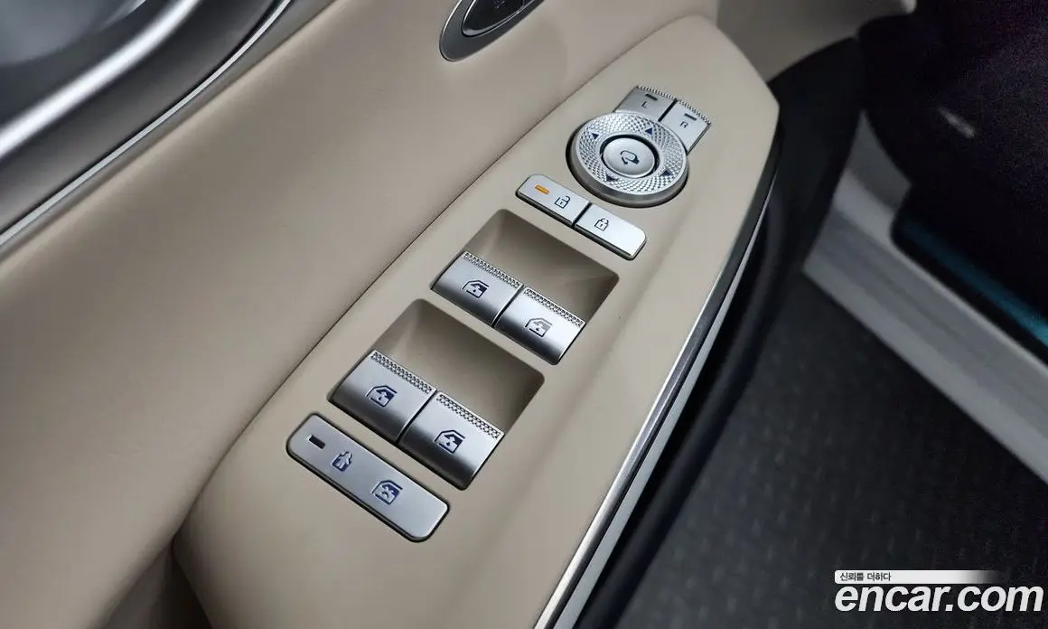 Genesis GV70 2026 2.5 автомат (гидро), фото 30 Genesis GV70 2026 2.5 автомат (гидро), фото 30