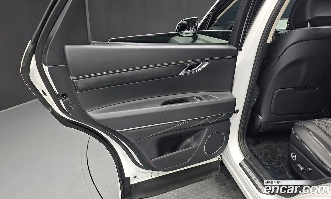 Genesis GV80 2023 3.5 автомат (гидро), фото 15 Genesis GV80 2023 3.5 автомат (гидро), фото 15