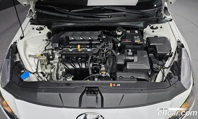Hyundai Avante 2022 1.6 автомат (гидро), миниатюра 5 Hyundai Avante 2022 1.6 автомат (гидро), миниатюра 5