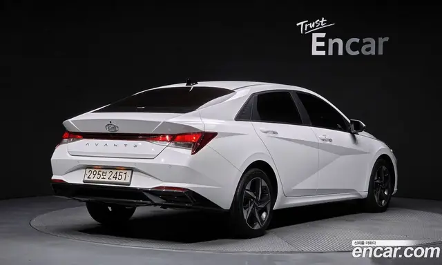 Hyundai Avante 2023 1.6 автомат (гидро), миниатюра 2