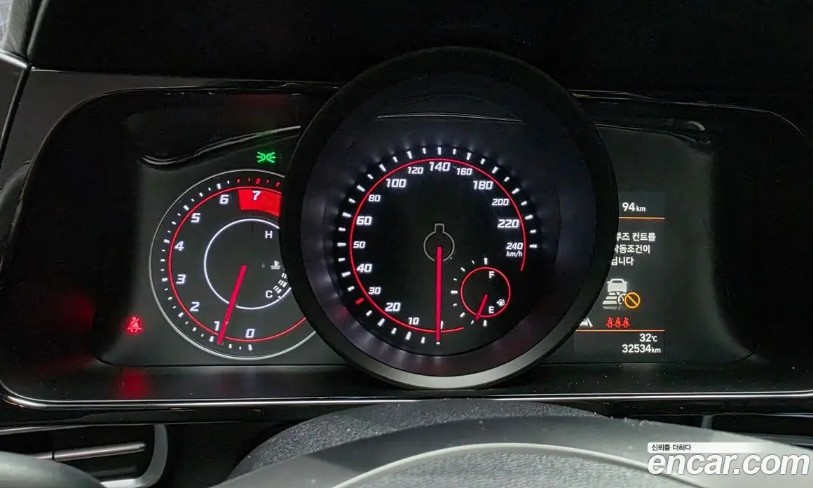 Hyundai Avante 2023 1.6 автомат (гидро), фото 11