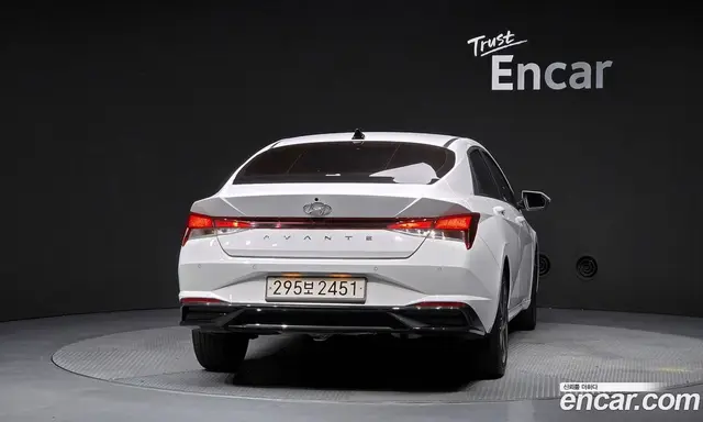 Hyundai Avante 2023 1.6 автомат (гидро), миниатюра 4