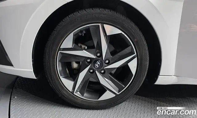 Hyundai Avante 2023 1.6 автомат (гидро), миниатюра 5