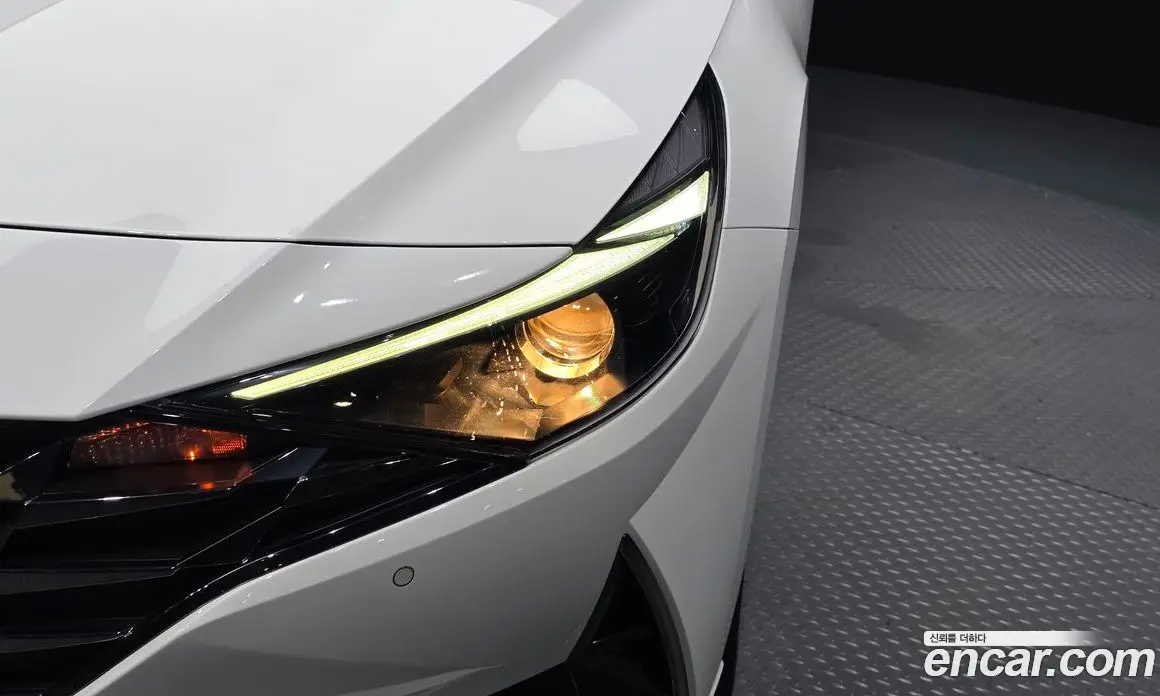 Hyundai Avante 2023 1.6 автомат (гидро), фото 8