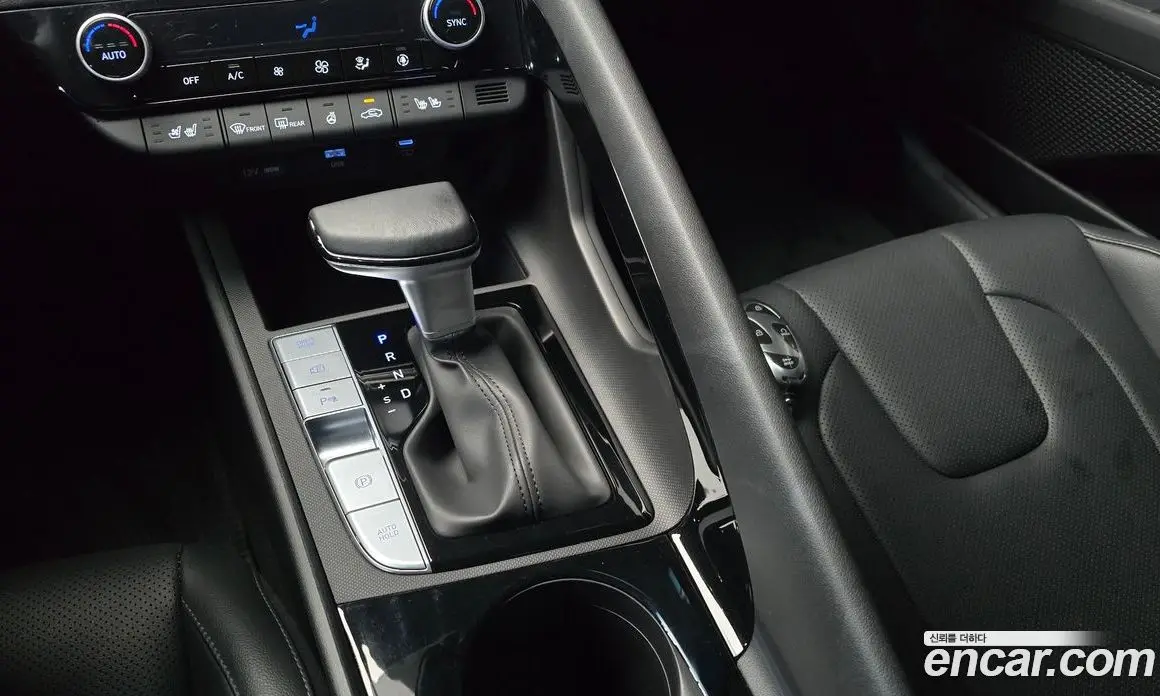 Hyundai Avante 2024 1.6 автомат (гидро), фото 12
