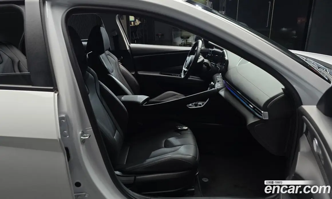 Hyundai Avante 2024 1.6 автомат (гидро), фото 16