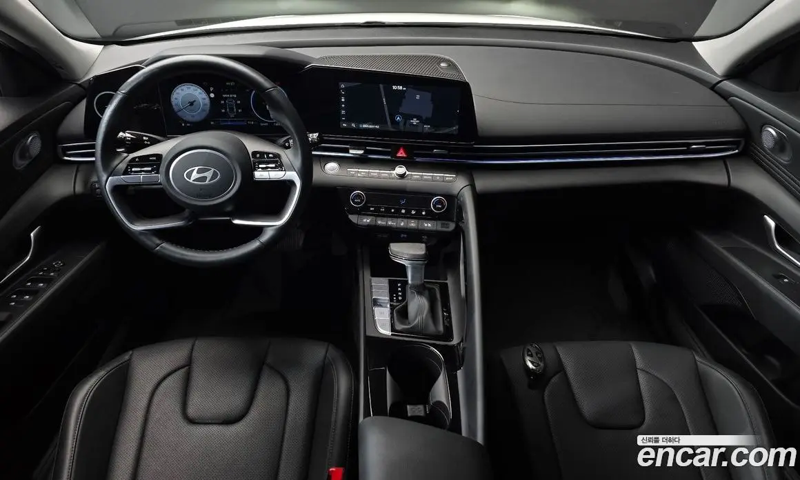 Hyundai Avante 2024 1.6 автомат (гидро), фото 10