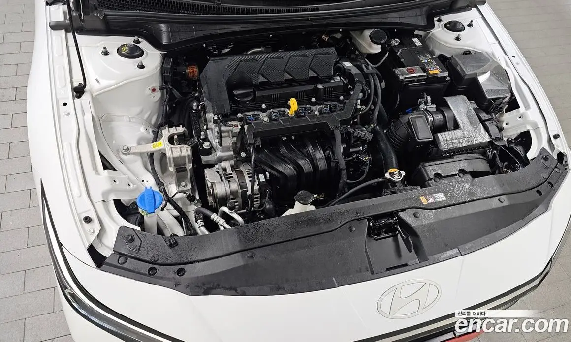 Hyundai Avante 2024 1.6 автомат (гидро), фото 6