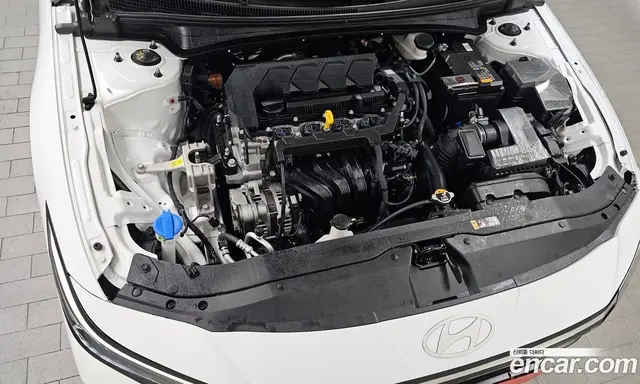 Hyundai Avante 2024 1.6 автомат (гидро), миниатюра 6