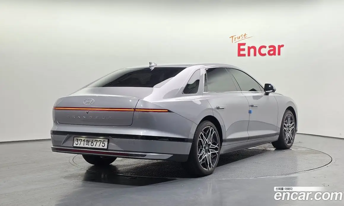 Hyundai Grandeur 2023 3.5 автомат (гидро), фото 2 Hyundai Grandeur 2023 3.5 автомат (гидро), фото 2
