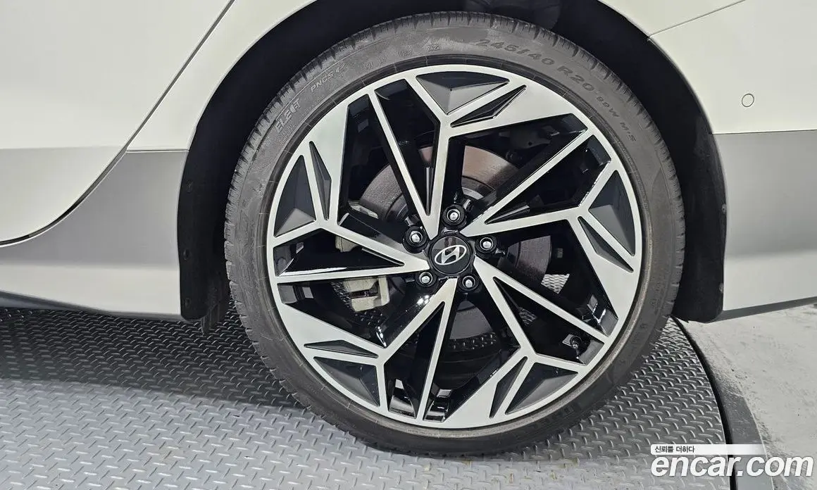 Hyundai Ioniq 6 2022 0.1 автомат (гидро), фото 7 Hyundai Ioniq 6 2022 0.1 автомат (гидро), фото 7