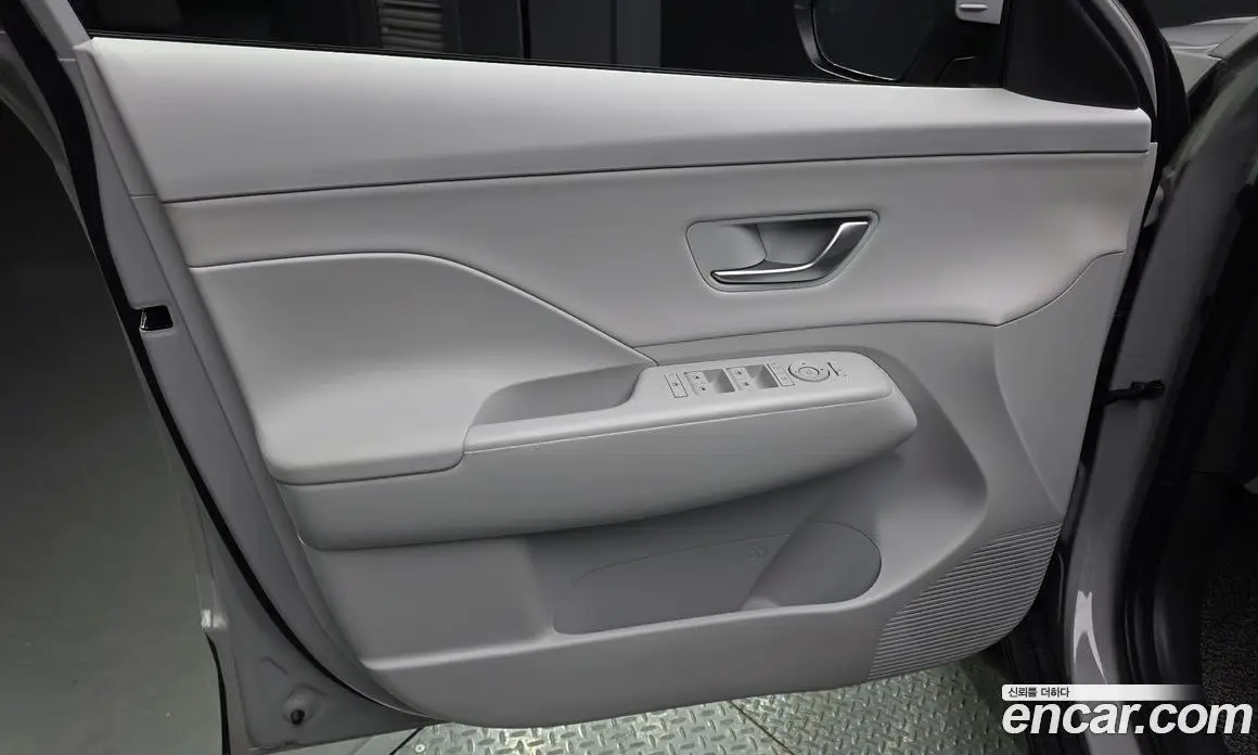 Hyundai Kona 2024 1.6 автомат (гидро), фото 14