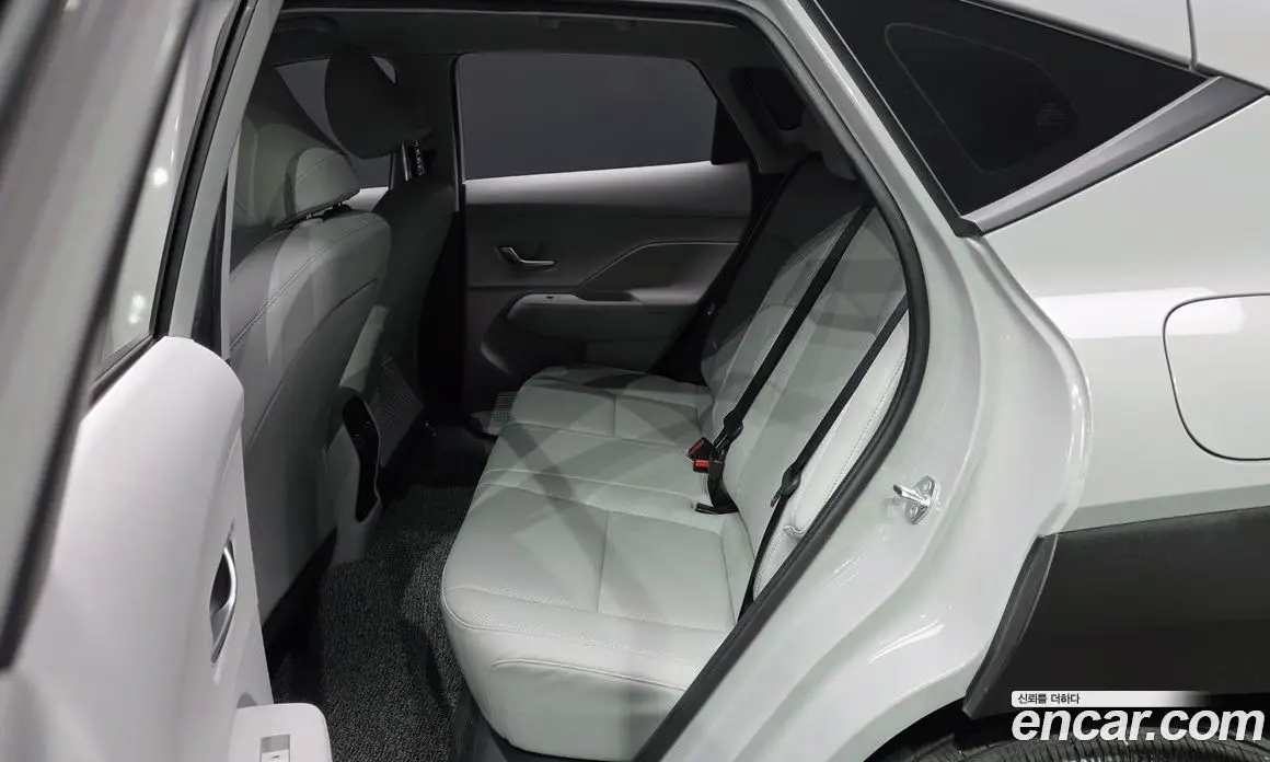 Hyundai Kona 2024 1.6 автомат (гидро), фото 16