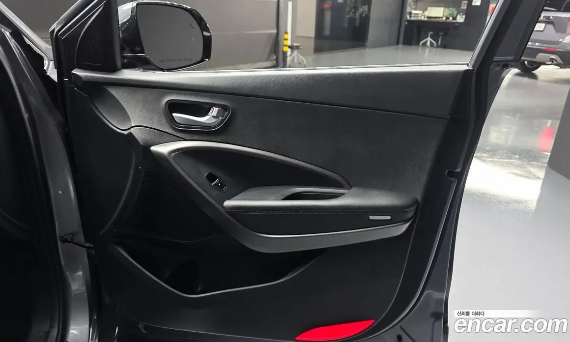 Hyundai Santa Fe 2017 2.0 автомат (гидро), фото 15 Hyundai Santa Fe 2017 2.0 автомат (гидро), фото 15