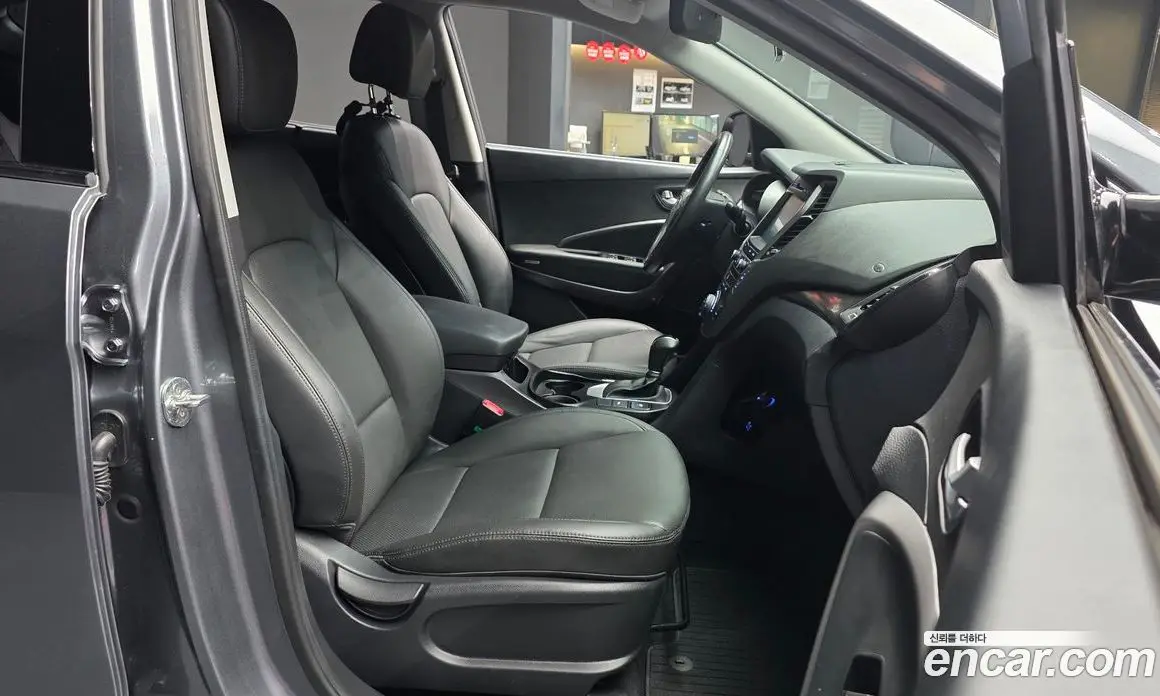 Hyundai Santa Fe 2017 2.0 автомат (гидро), фото 17 Hyundai Santa Fe 2017 2.0 автомат (гидро), фото 17