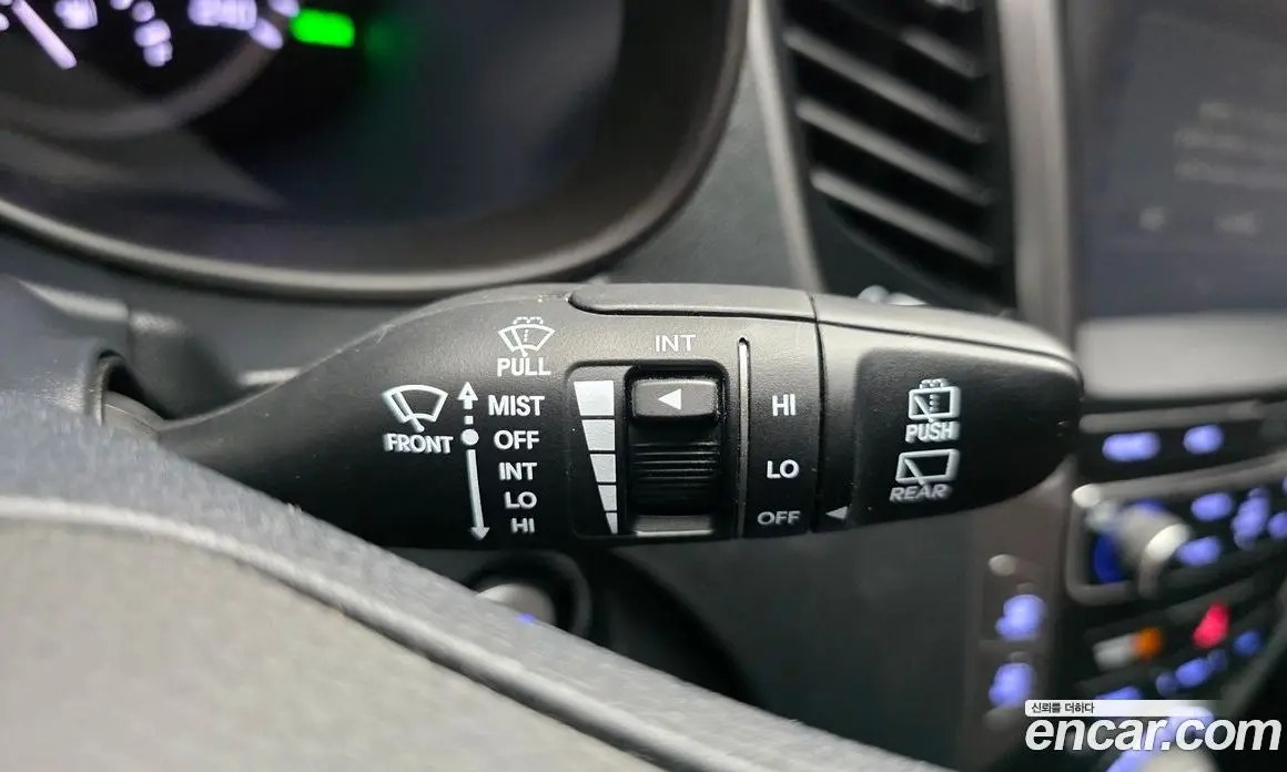 Hyundai Santa Fe 2017 2.0 автомат (гидро), фото 30 Hyundai Santa Fe 2017 2.0 автомат (гидро), фото 30