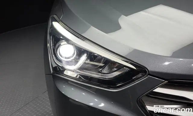 Hyundai Santa Fe 2017 2.0 автомат (гидро), миниатюра 8 Hyundai Santa Fe 2017 2.0 автомат (гидро), миниатюра 8