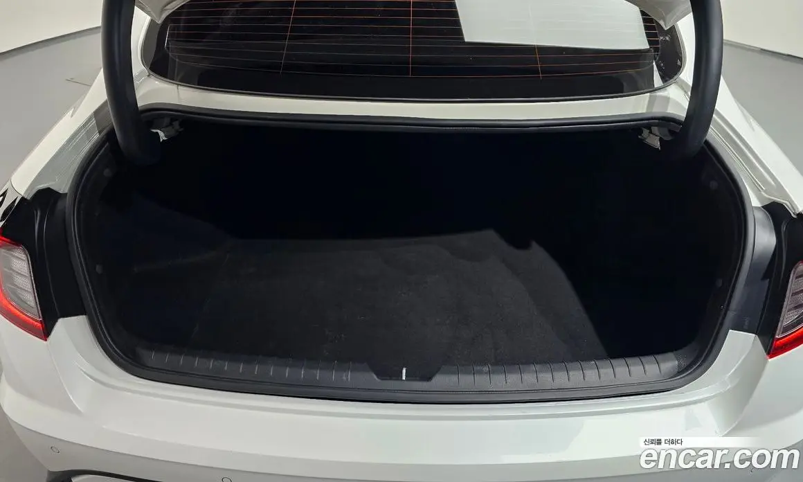 Hyundai Sonata 2019 2.0 автомат (гидро), фото 23 Hyundai Sonata 2019 2.0 автомат (гидро), фото 23