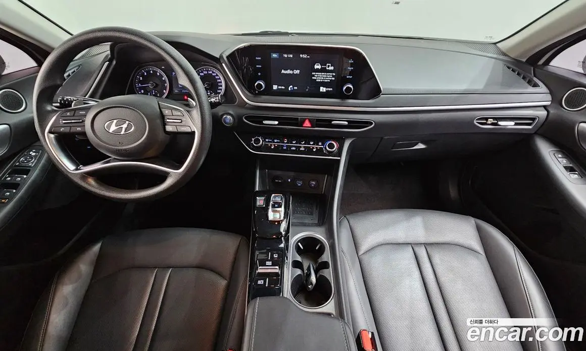 Hyundai Sonata 2019 2.0 автомат (гидро), фото 10 Hyundai Sonata 2019 2.0 автомат (гидро), фото 10