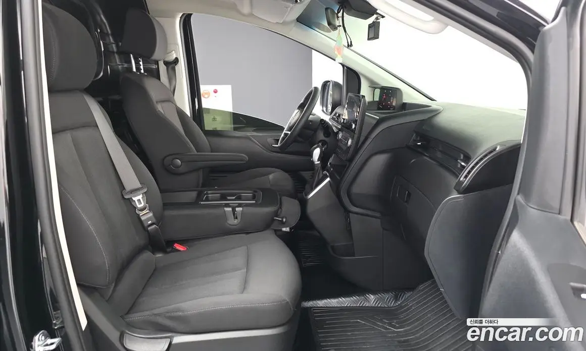 Hyundai Staria 2025 2.2 автомат (гидро), фото 17 Hyundai Staria 2025 2.2 автомат (гидро), фото 17