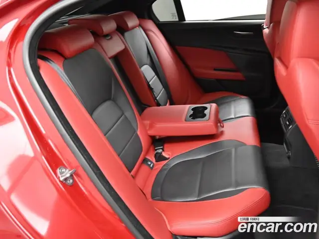Jaguar XE 2016 3.0 автомат (гидро), миниатюра 12
