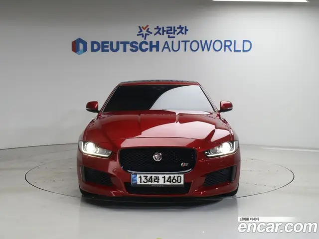 Jaguar XE 2016 3.0 автомат (гидро), миниатюра 3 Jaguar XE 2016 3.0 автомат (гидро), миниатюра 3