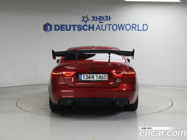 Jaguar XE 2016 3.0 автомат (гидро), миниатюра 4 Jaguar XE 2016 3.0 автомат (гидро), миниатюра 4