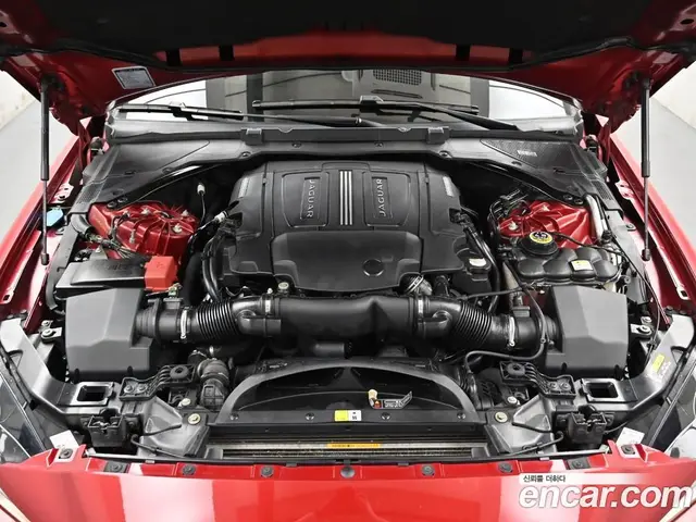 Jaguar XE 2016 3.0 автомат (гидро), миниатюра 6 Jaguar XE 2016 3.0 автомат (гидро), миниатюра 6