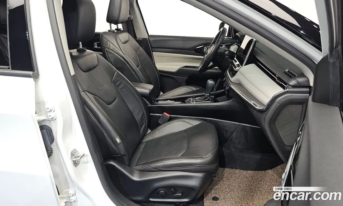 Jeep Compass 2022 2.4 автомат (гидро), фото 16