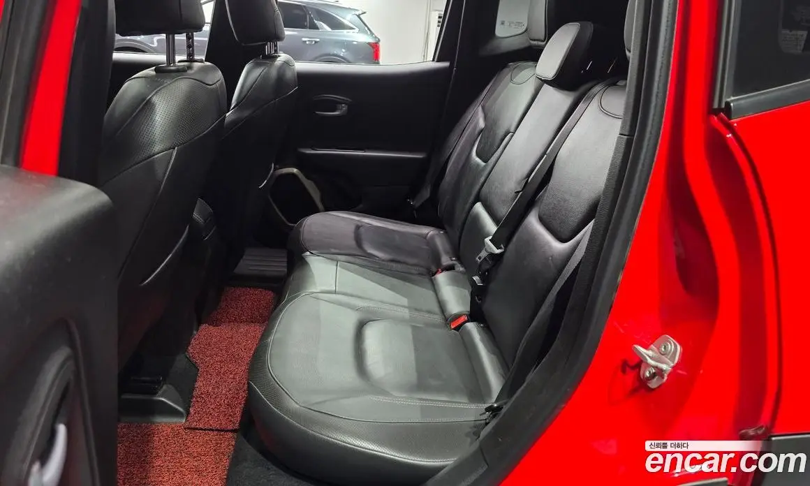 Jeep Renegade 2017 2.0 автомат (гидро), фото 17 Jeep Renegade 2017 2.0 автомат (гидро), фото 17