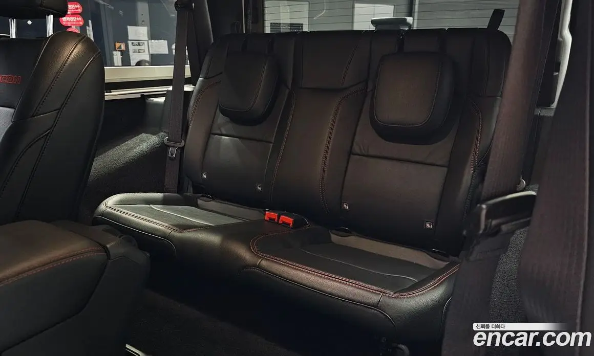 Jeep Wrangler 2022 2.0 автомат (гидро), фото 18 Jeep Wrangler 2022 2.0 автомат (гидро), фото 18