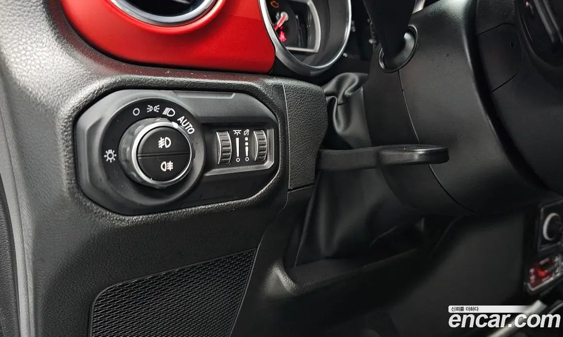 Jeep Wrangler 2022 2.0 автомат (гидро), фото 23 Jeep Wrangler 2022 2.0 автомат (гидро), фото 23