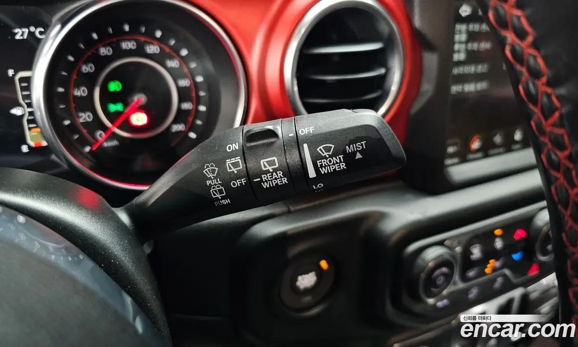Jeep Wrangler 2022 2.0 автомат (гидро), фото 25 Jeep Wrangler 2022 2.0 автомат (гидро), фото 25