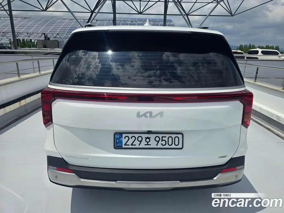 Kia Carnival 2024 1.6 автомат (гидро), фото 4 Kia Carnival 2024 1.6 автомат (гидро), фото 4