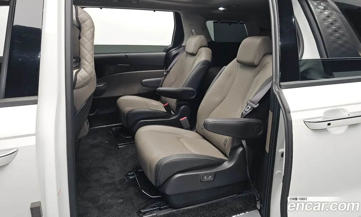 Kia Carnival 2024 3.5 автомат (гидро), фото 15 Kia Carnival 2024 3.5 автомат (гидро), фото 15