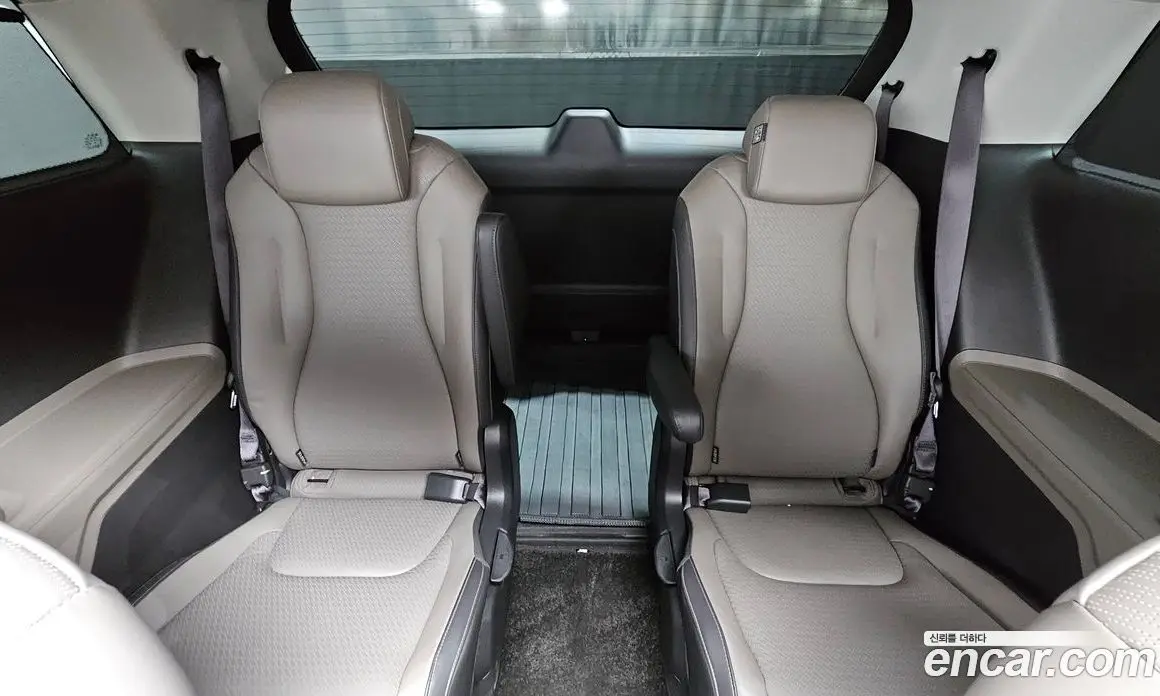 Kia Carnival 2024 3.5 автомат (гидро), фото 18 Kia Carnival 2024 3.5 автомат (гидро), фото 18