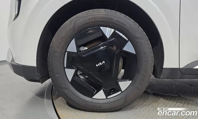 Kia Carnival 2025 1.6 автомат (гидро), миниатюра 5 Kia Carnival 2025 1.6 автомат (гидро), миниатюра 5