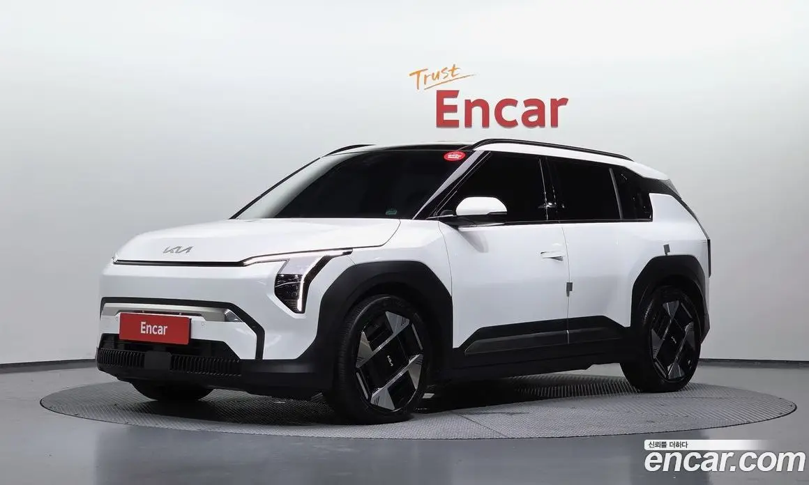 Kia EV3 2025 0.2 автомат (гидро), фото 1 Kia EV3 2025 0.2 автомат (гидро), фото 1