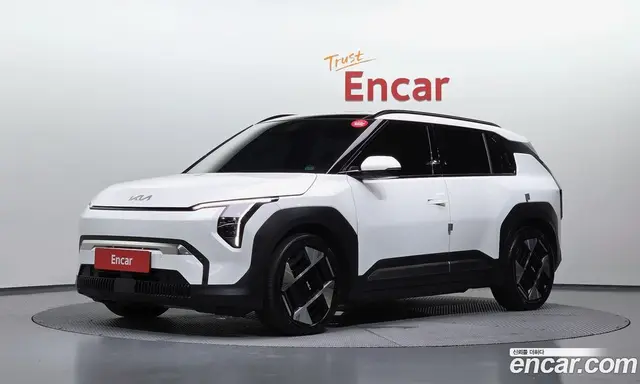 Kia EV3 2025 0.2 автомат (гидро), миниатюра 1 Kia EV3 2025 0.2 автомат (гидро), миниатюра 1