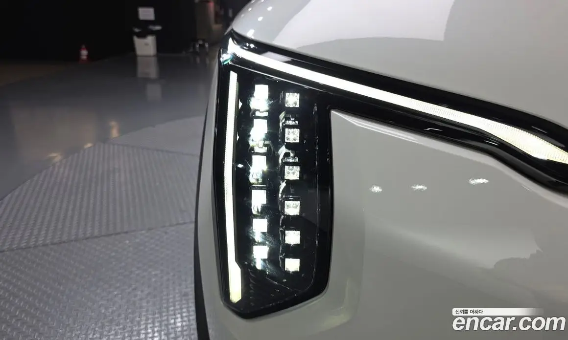 Kia EV3 2025 0.2 автомат (гидро), фото 8 Kia EV3 2025 0.2 автомат (гидро), фото 8