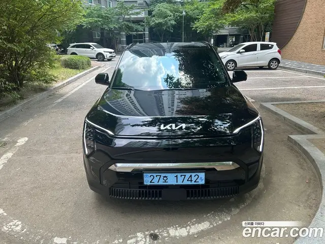 Kia EV3 2026 автомат (гидро), миниатюра 1 Kia EV3 2026 автомат (гидро), миниатюра 1