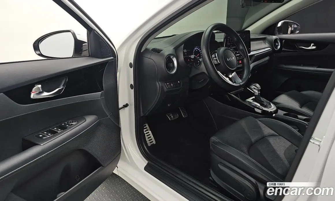 Kia K3 2023 1.6 автомат (гидро), фото 17 Kia K3 2023 1.6 автомат (гидро), фото 17