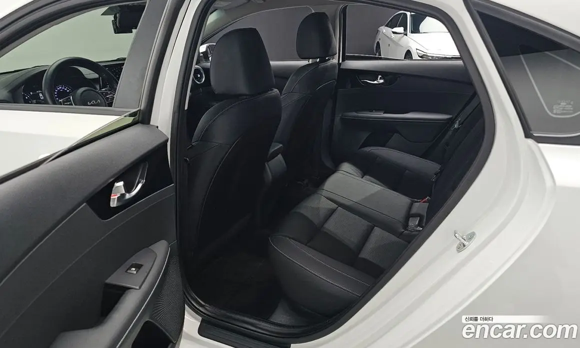 Kia K3 2023 1.6 автомат (гидро), фото 18 Kia K3 2023 1.6 автомат (гидро), фото 18
