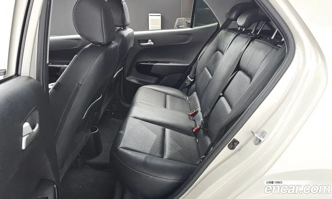 Kia Morning 2018 1.0 автомат (гидро), фото 11 Kia Morning 2018 1.0 автомат (гидро), фото 11