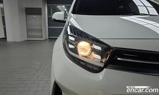 Kia Morning 2023 1.0 автомат (гидро), миниатюра 7