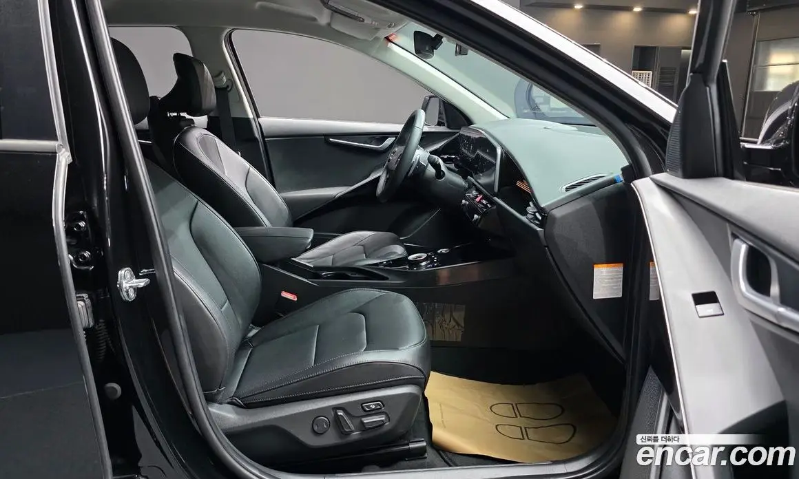 Kia Niro 2023 0.2 автомат (гидро), фото 16 Kia Niro 2023 0.2 автомат (гидро), фото 16