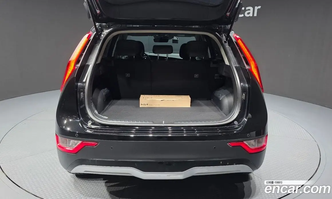 Kia Niro 2023 0.2 автомат (гидро), фото 26 Kia Niro 2023 0.2 автомат (гидро), фото 26