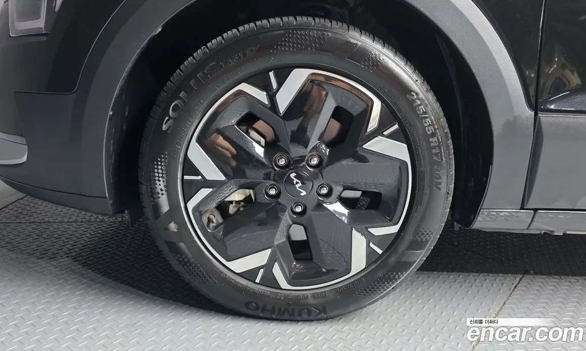 Kia Niro 2023 0.2 автомат (гидро), фото 5 Kia Niro 2023 0.2 автомат (гидро), фото 5